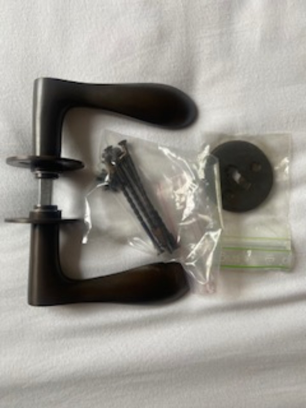 Montering af 2 spejle og 2 indvendige dørhåndtag