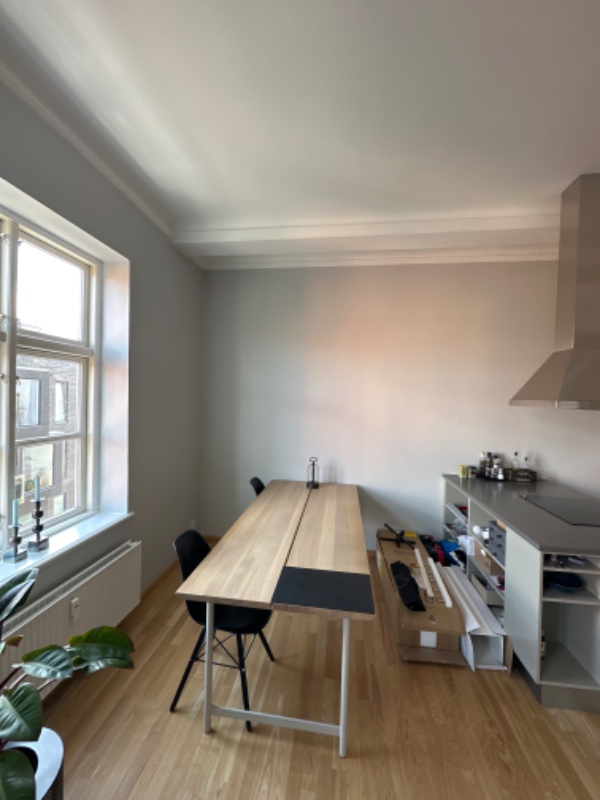 Ophængning og tilslutning af 2x lamper i puds loft