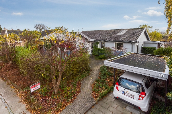 Gennemgang og reperation af træpaneler og vinduer, udendørs