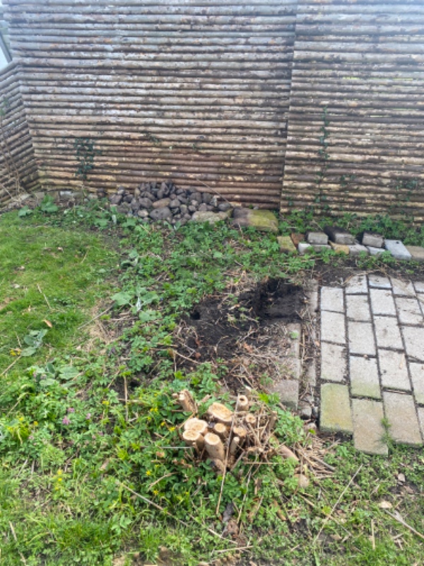 Gravning og fliselægning til sauna