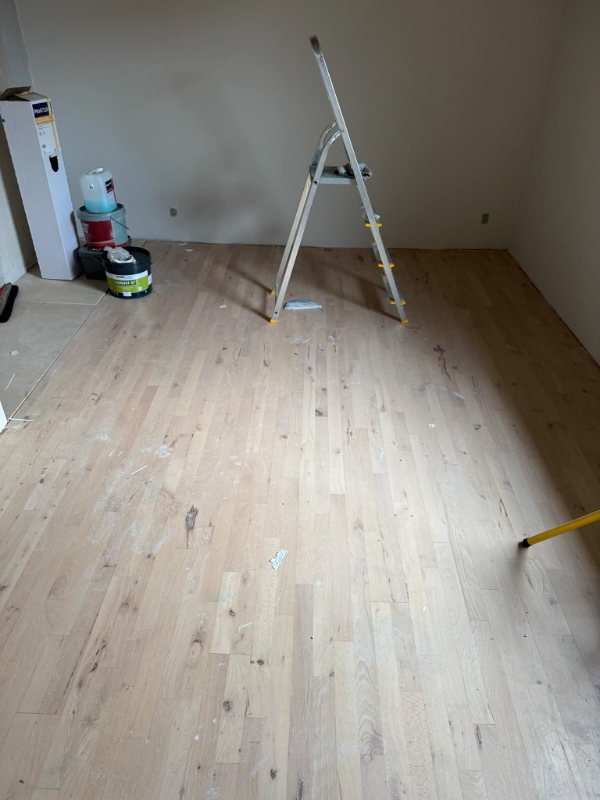 Slibning af gulv + behandling