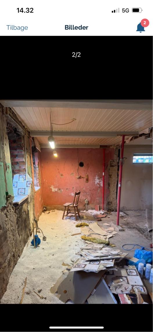 Rette vægge op og vandskure