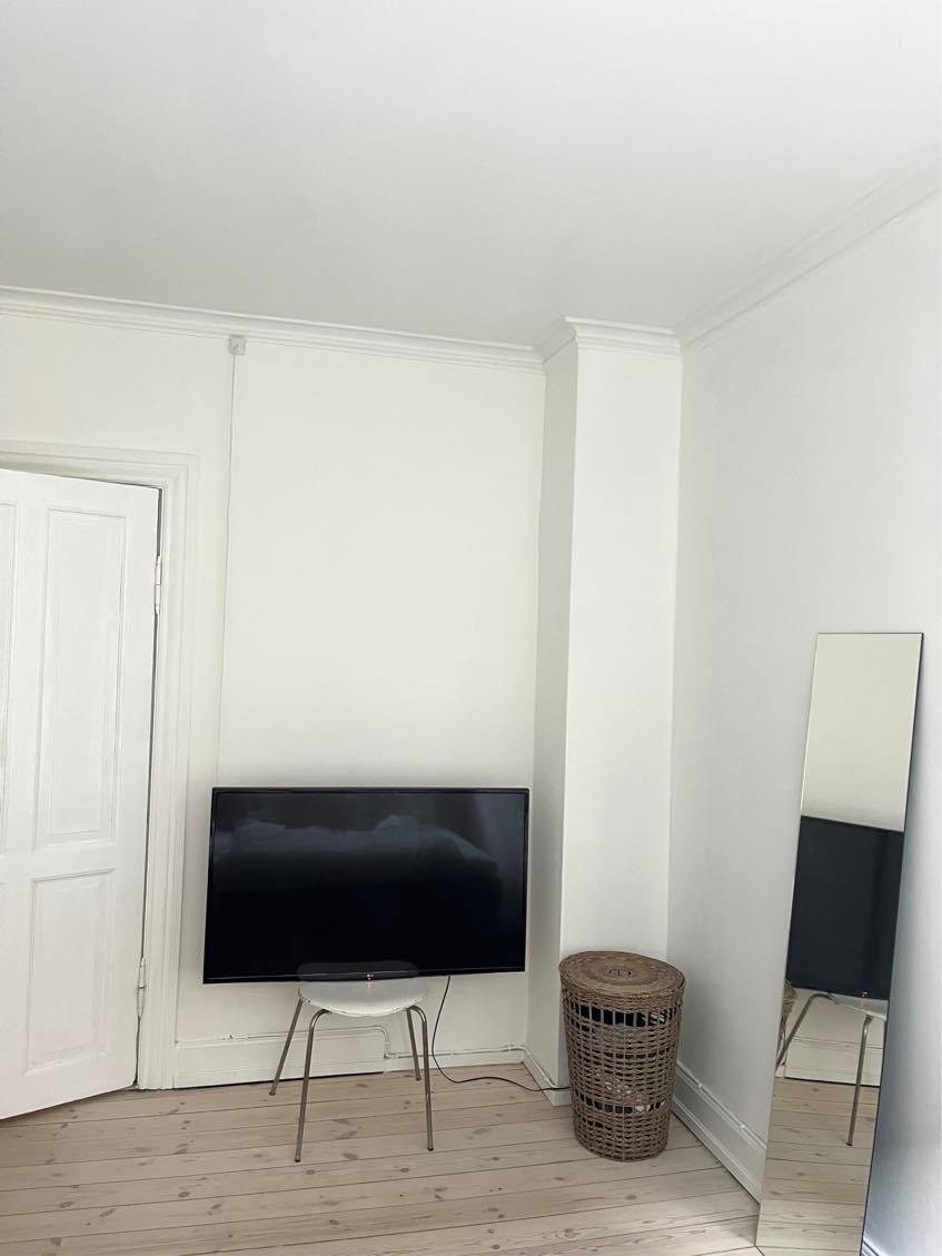 Ophængning af to fjernsyn