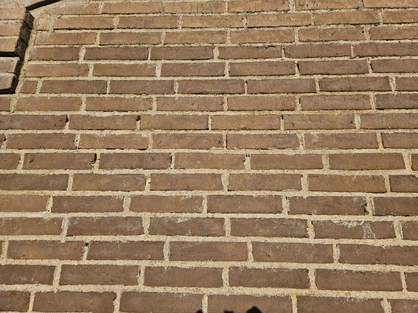 Udskiftet fuger i gavlene på mit hus, kun i de områder som er i dårlig stand.