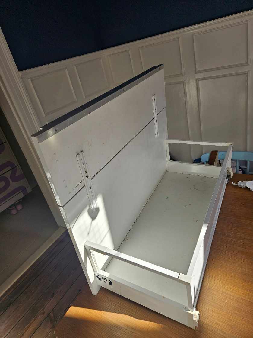 Samling og montering af ikea køkken skuffe