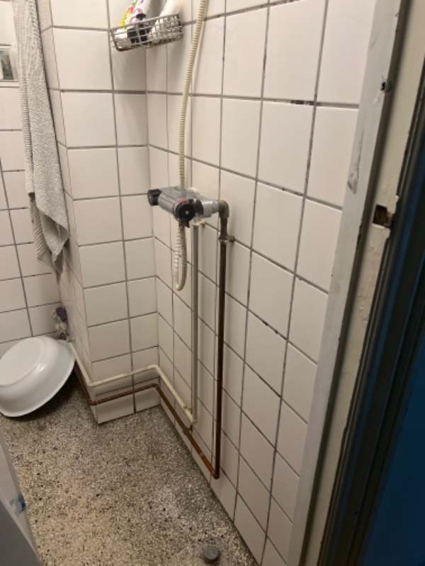 Opsætte håndvask og armatur