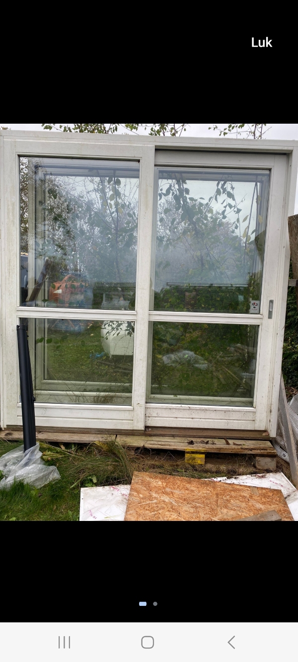 Afhentning af skydedør