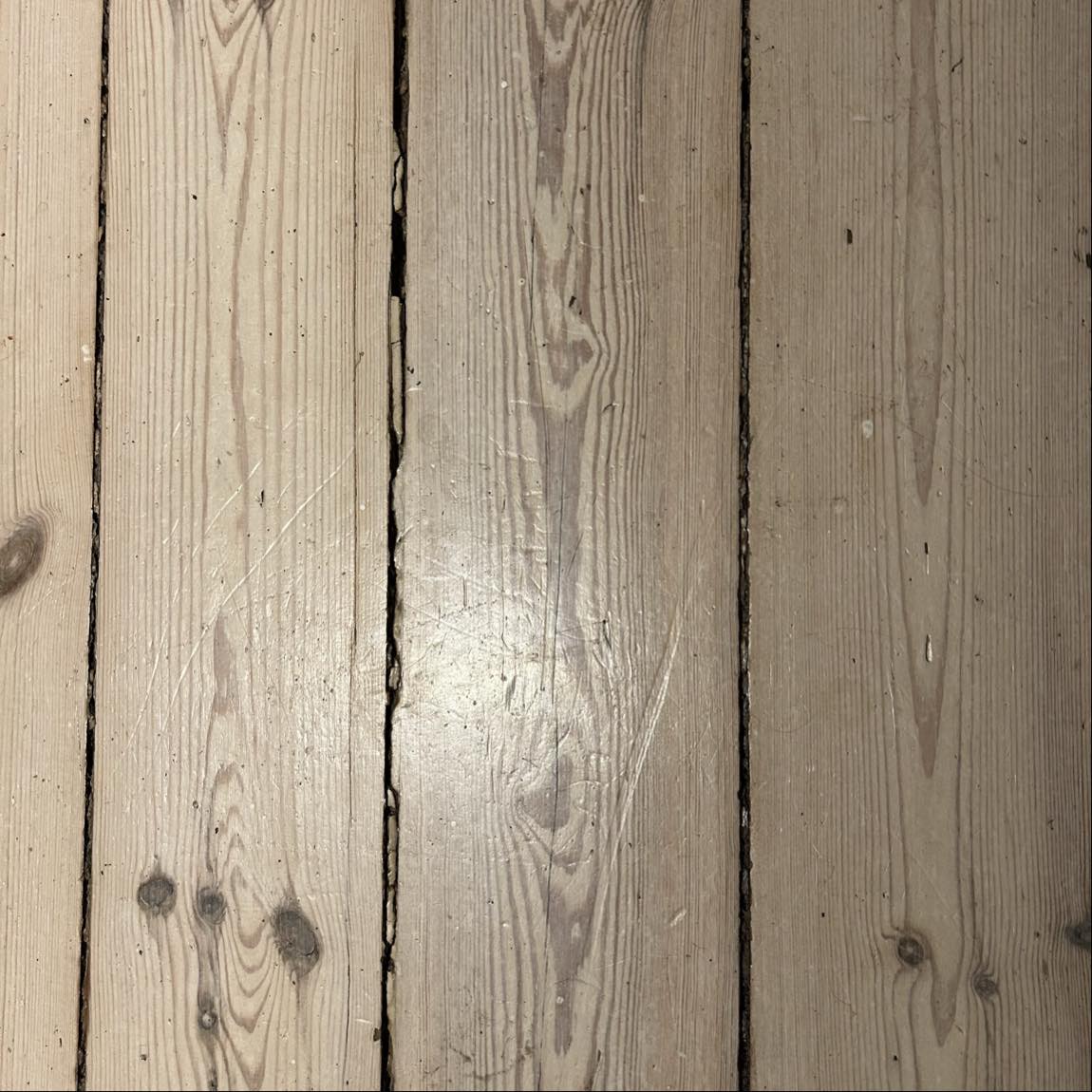 Fuge og slibe trægulv