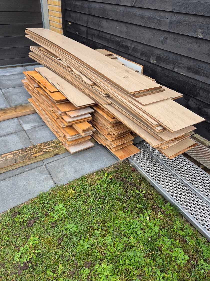 Flytte sofa/ affald køres væk