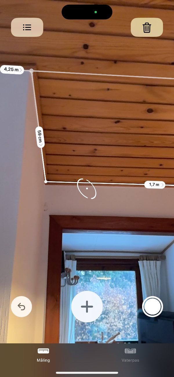 Opsætning af huntonit loft ovenpå på eksisterende loft.