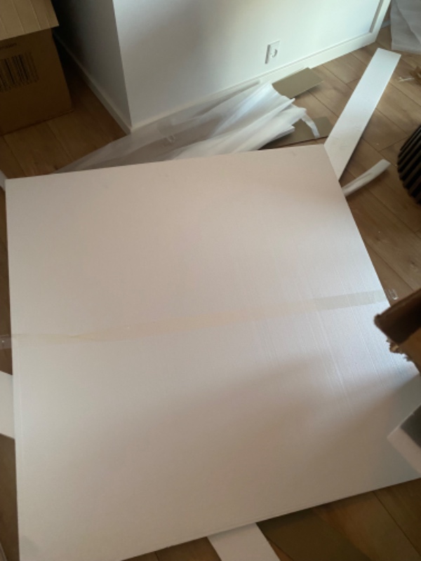 Bortskaffelse af spisebord + emballage / flamingo og papkasse