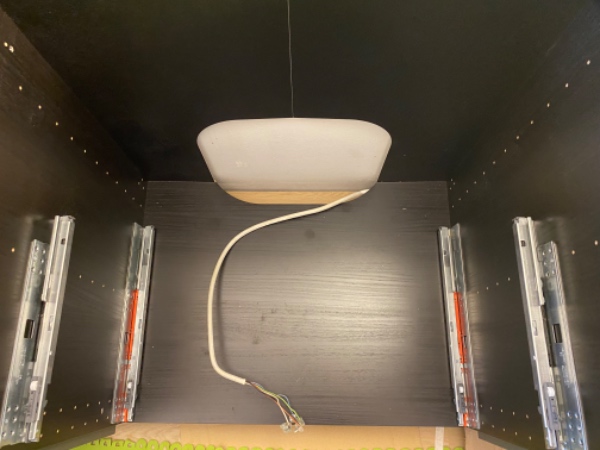 Montering af kogeplade med emhætte