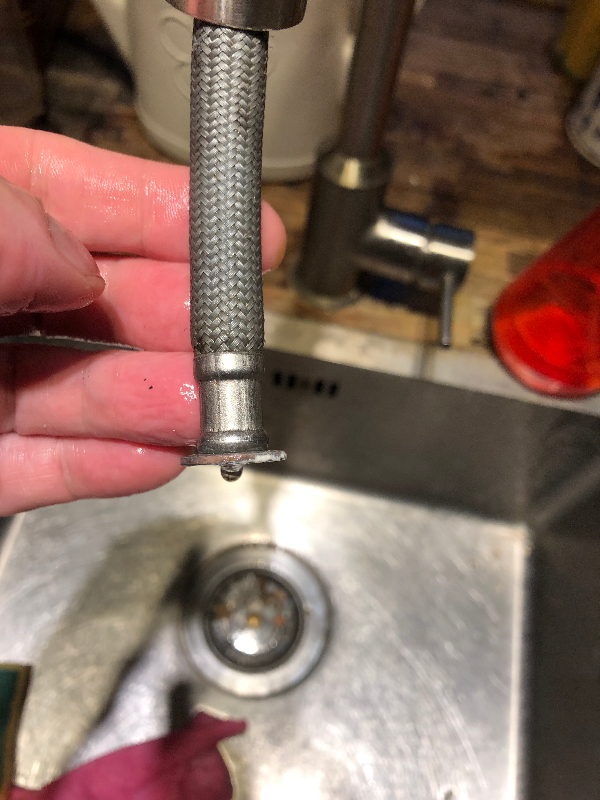 Utætheder under køkkenvask