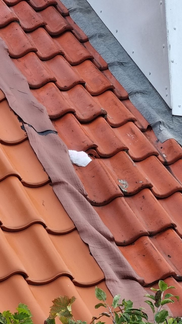 Løs tagsten og sammensætning af tagrender