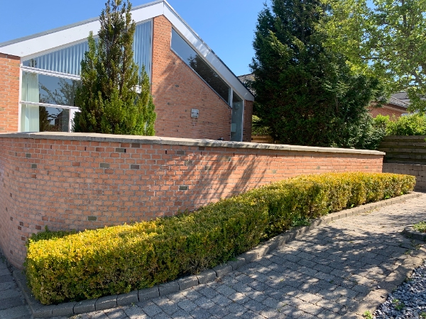 Hushjælp og børnepasning i dagligdage i tidsrummet 16.00 til 18.30. Min. 2 dage i ugen.