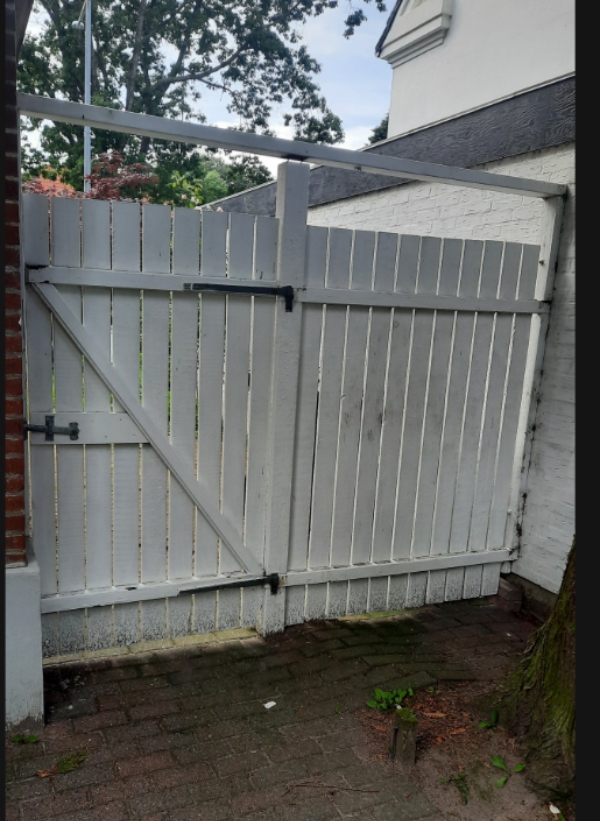 Ny havelåge og sidehegn