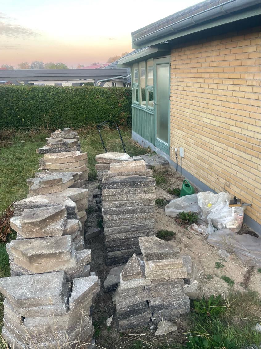 Køre fliser og andet på genbrug