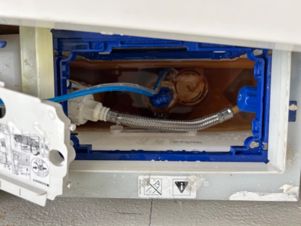 Geberit væghængt toilet der løber