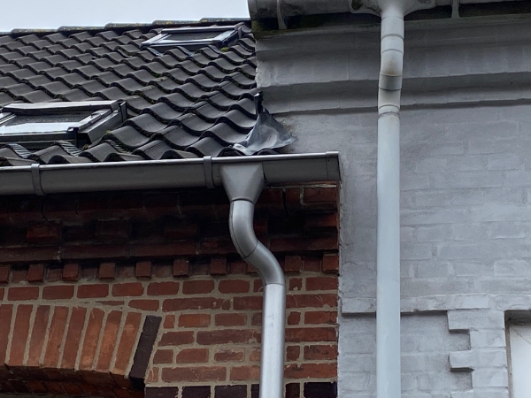 fix belægning tag og fjerne et skur