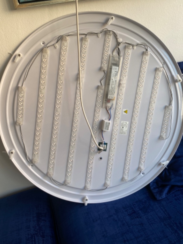 Sætte lampe op på loftet