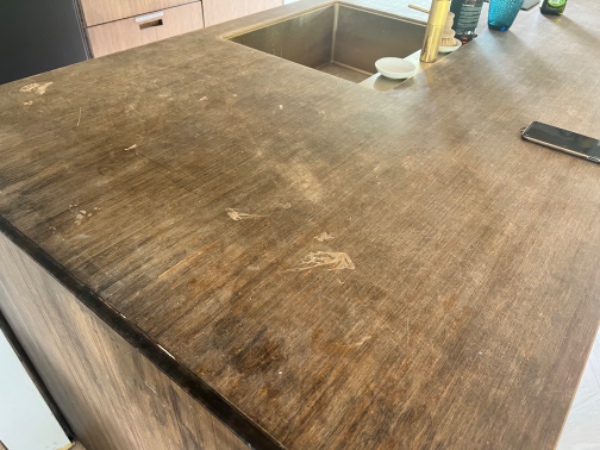 Slibning og oliering af bordplade