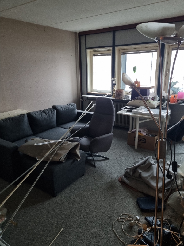 Rydde 2 værelser + køkken