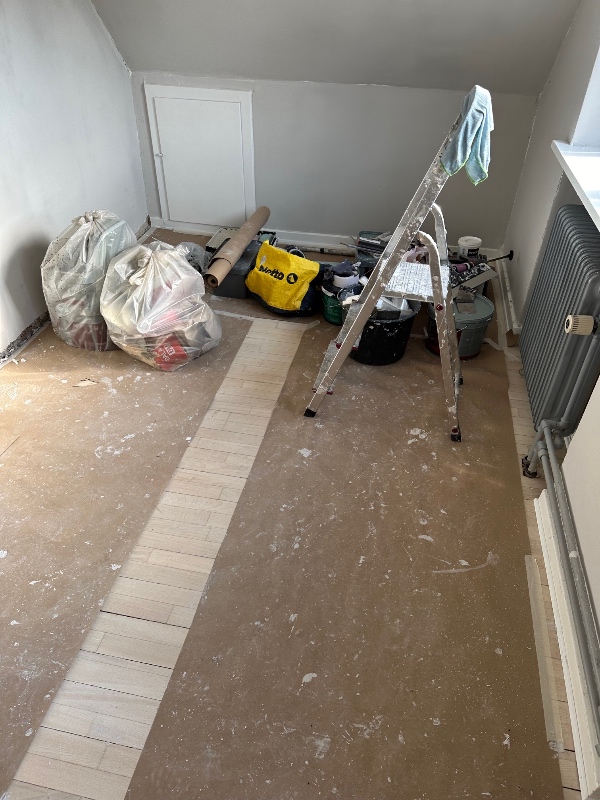 Gulvslibning af værelse på 20m2