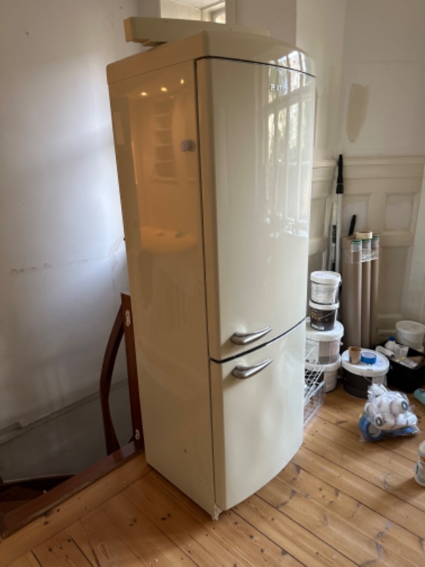 Bortskaffelse af diverse inkl køleskab og radiator