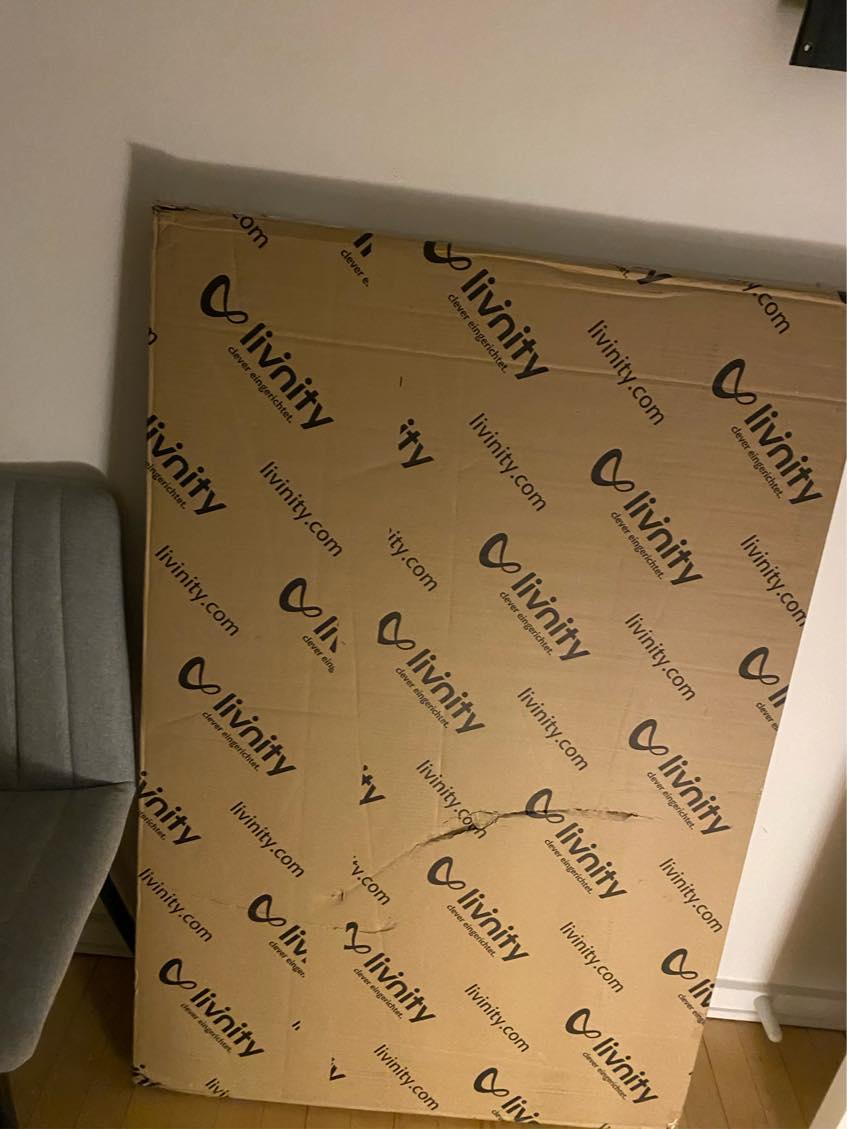 Ophæng af TV og spejl