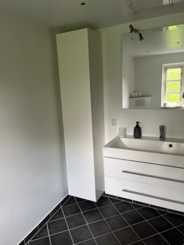 Installation af spejl med lys