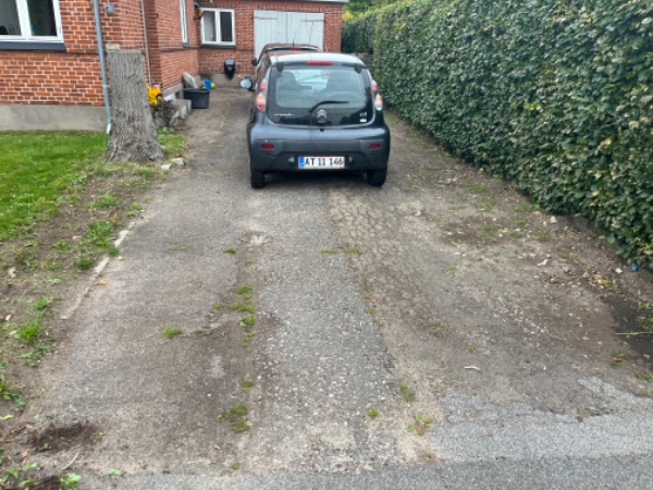 Opbrydning og udlægning af grus