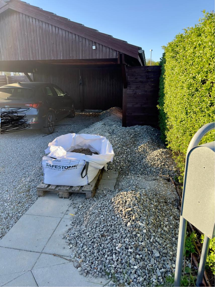 Gravning og bortskaffelse af granitskærver