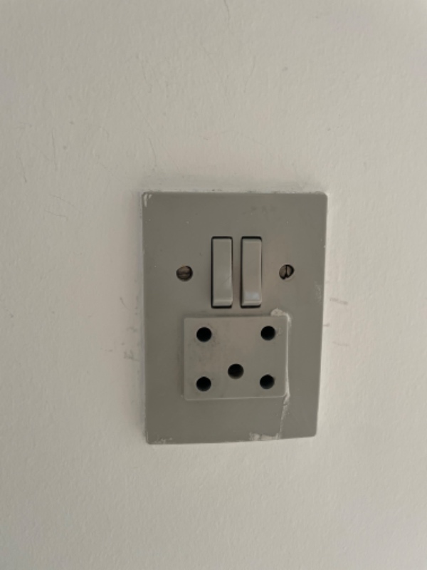 Hjælp til at skifte stikkontakter