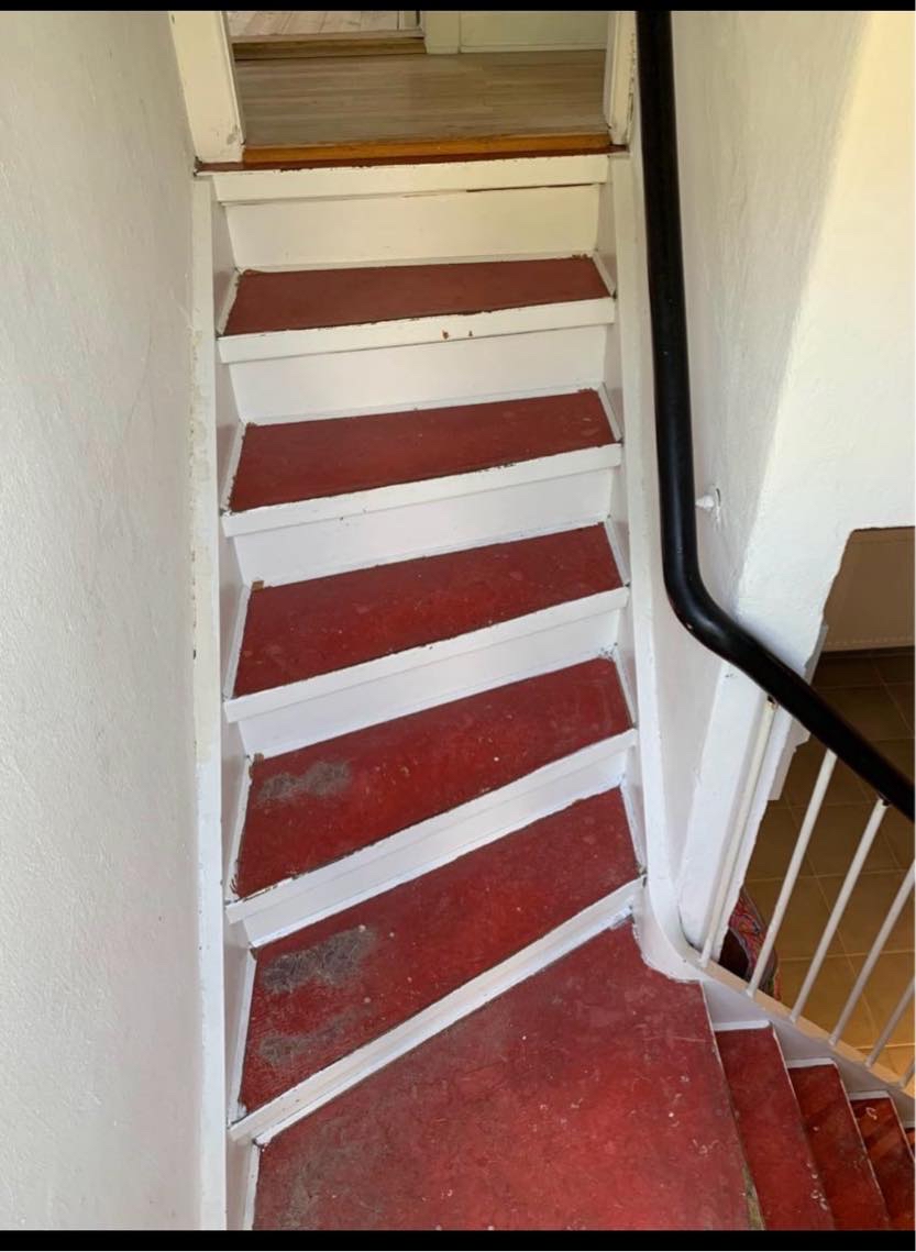 Afmontering af linoleumsgulv + montering af nyt