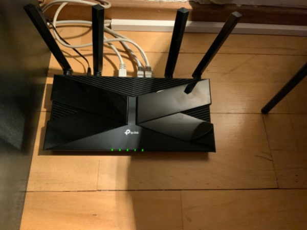 Jeg kan ikke få min nye router til at skabe forbindelse til pc og iPad via wifi