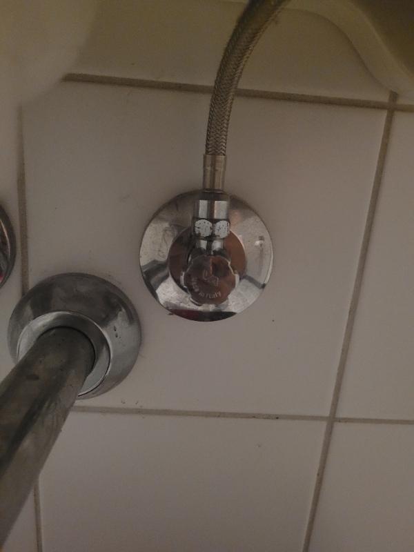 Skift af pakning vandhane