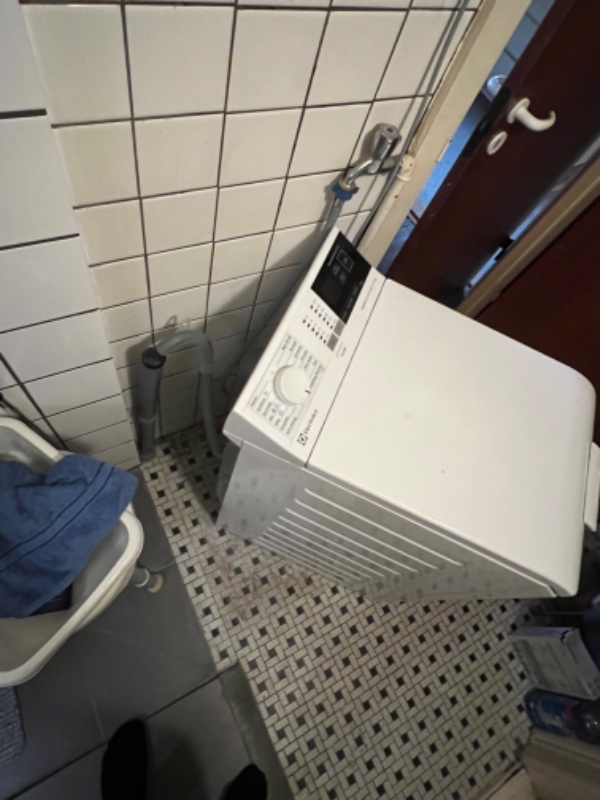 Installering af toilet og vaskemaskine