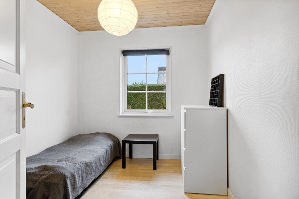 Male loft og væg i tomt hus, på 151kvm
