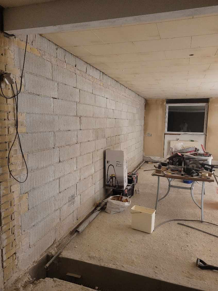 Fylder huller i gasbeton ydervæg