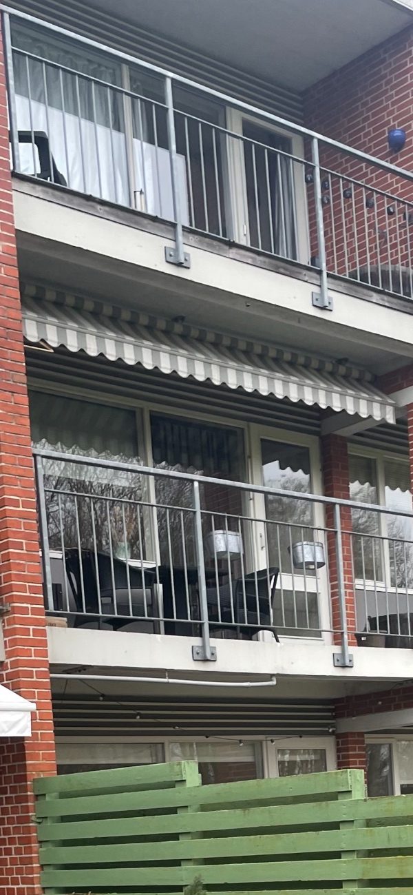 Markiseopsætning på altan