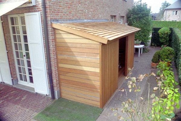 Opførelse af lille haveskur