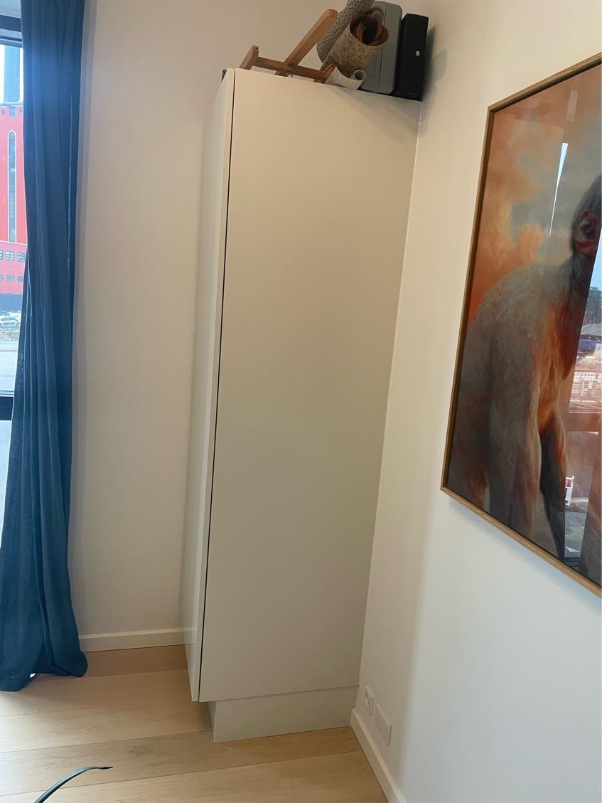 Flytte af indbygget invita skab fra kontor til gang