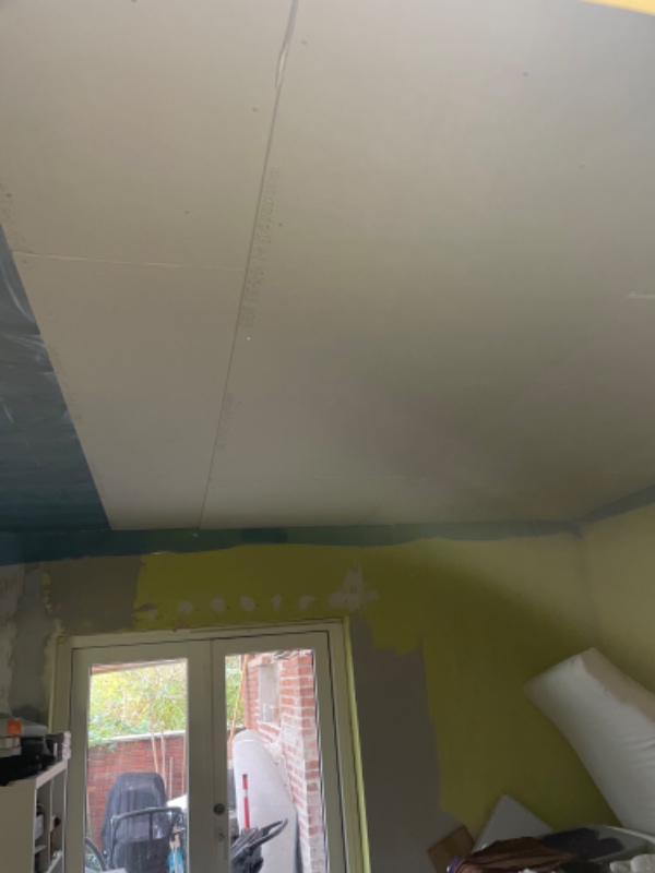 Spartling, filt og maling af loft/gipsplader