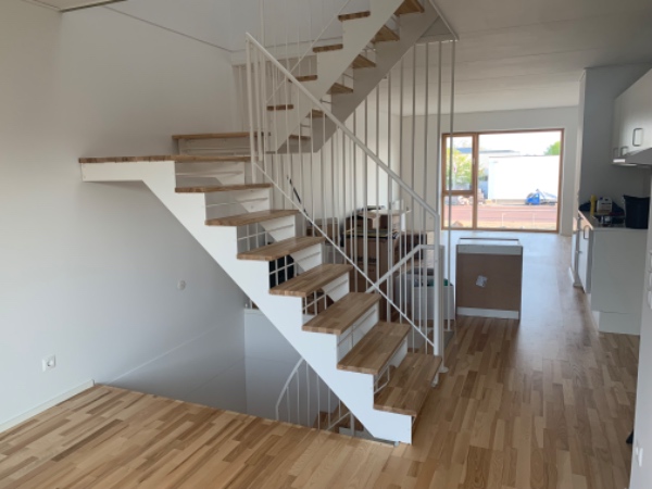 Lavet en gipsvæg inkl dør