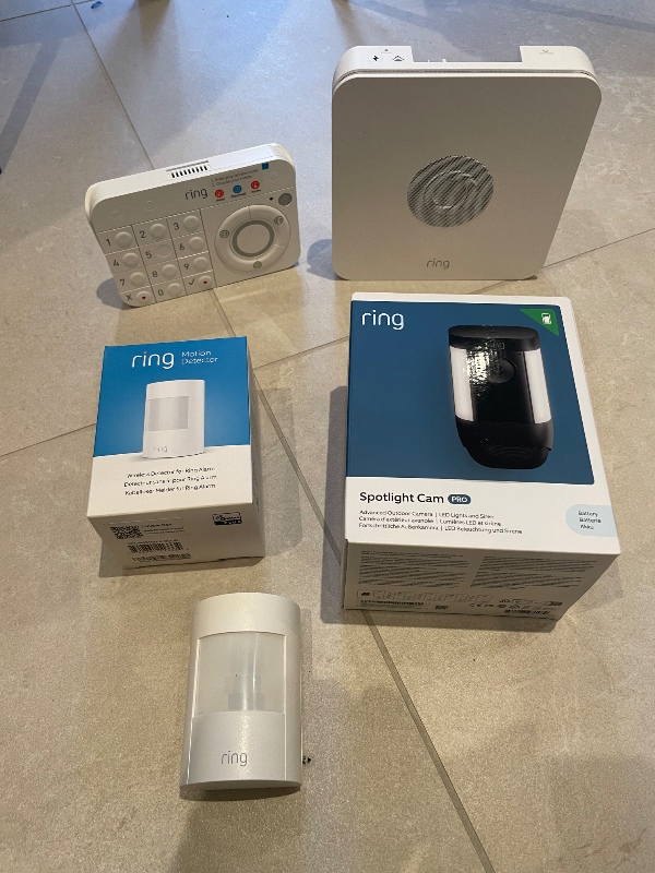 Opsætning af overvågningskamera mm fra Ring