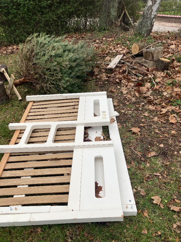 Afhente skrald/juletræ/lidt haveaffald