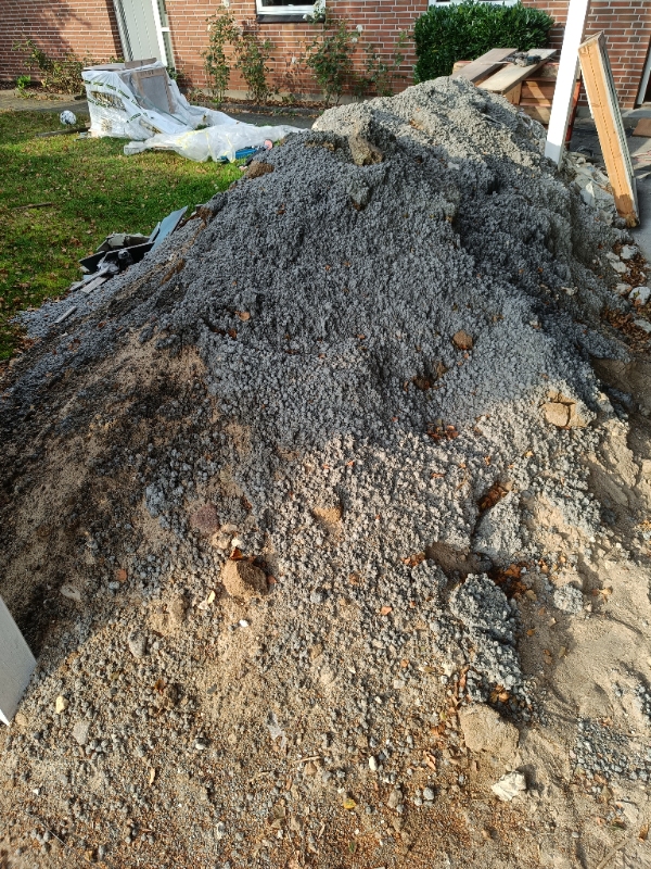 Afhentning byggeaffald