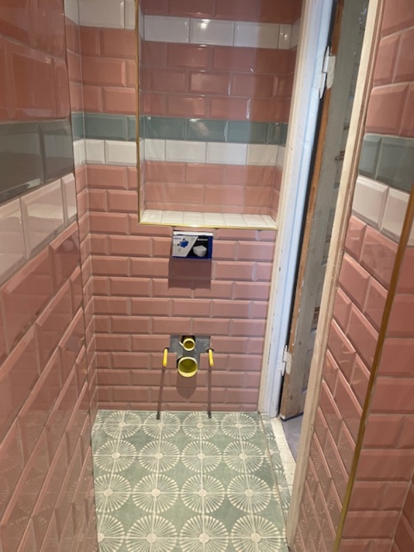 Flytning af tungt badekar