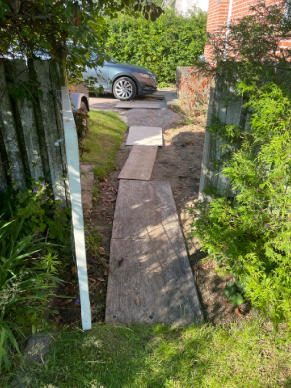 Genlægning af fliser 30 kvm