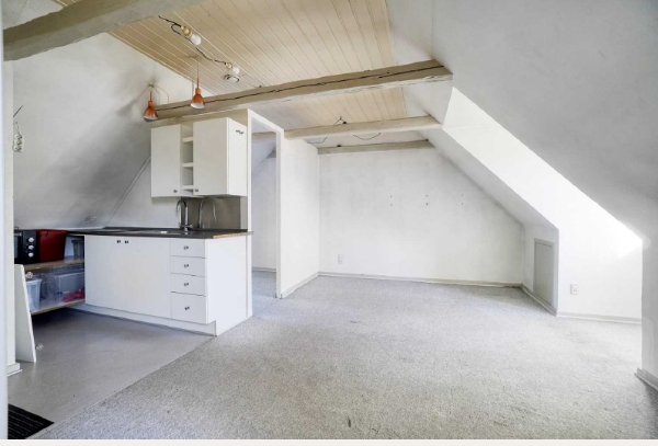 Montering af laminatgulv 33m2